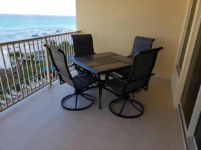 Cozy Condominium with Astonishing View from Spacious Balcony - Unit 0401